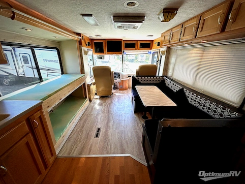 2000 Safari Sahara 3006 RV Photo 4