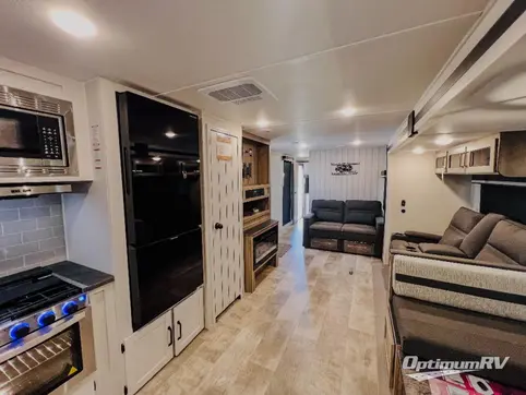 2024 Palomino Puma 31FKRK RV Photo 3