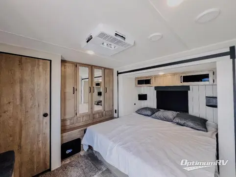 2024 Palomino Puma 31FKRK RV Photo 4