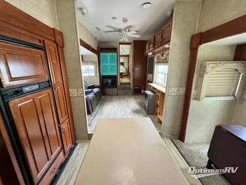 2005 Jayco Designer 35 CLQS RV Photo 2