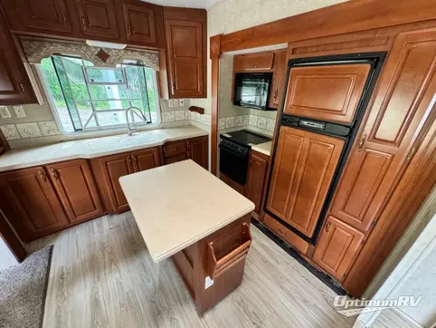 2005 Jayco Designer 35 CLQS RV Photo 3