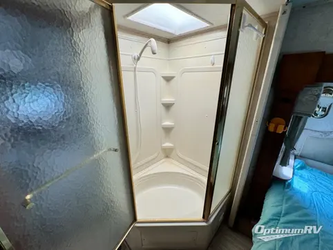 2005 Jayco Designer 35 CLQS RV Photo 4