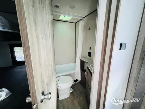 2021 Dutchmen Aspen Trail LE 26BH RV Photo 4