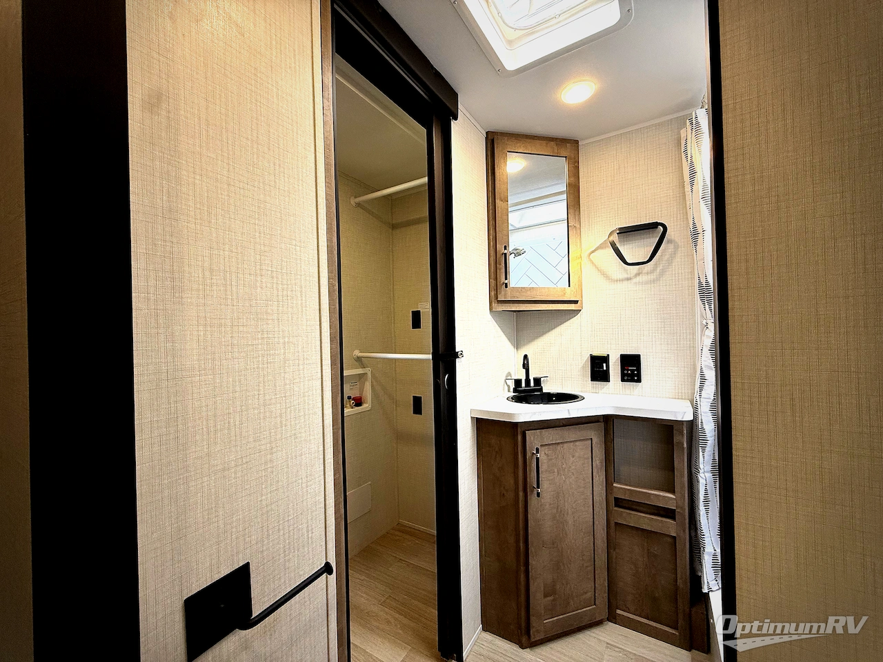 2026 Keystone Springdale 29HAVEN Photo 19