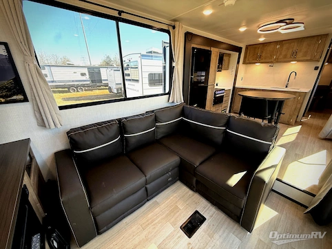 2026 Keystone Springdale 31SUNROOM RV Photo 4
