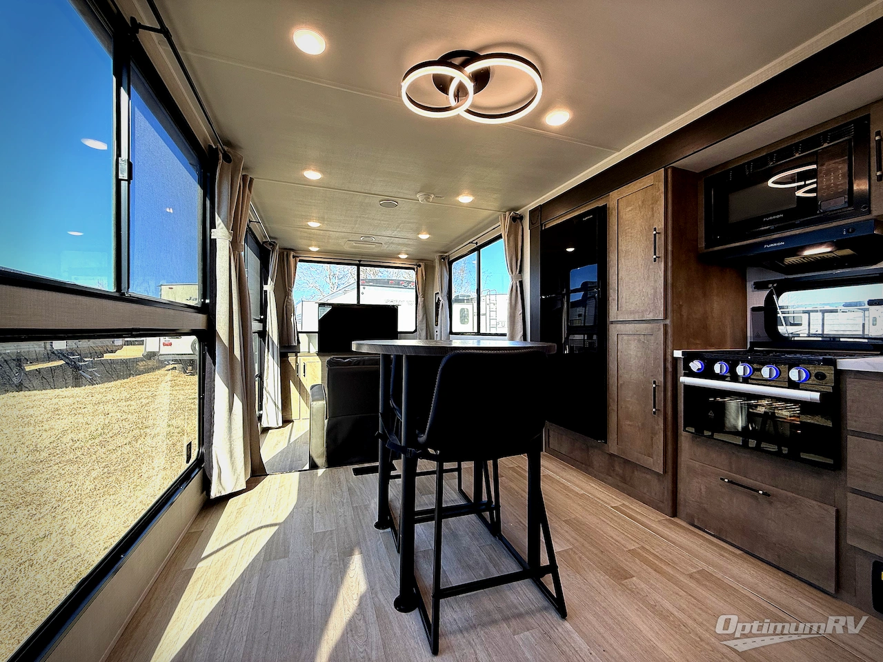 2026 Keystone Springdale 31SUNROOM Photo 8