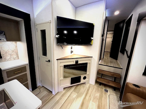 2025 Forest River Salem Hemisphere 375FAM RV Photo 3