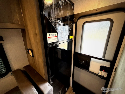 2026 Sunset Park Sun Lite 16BH RV Photo 4
