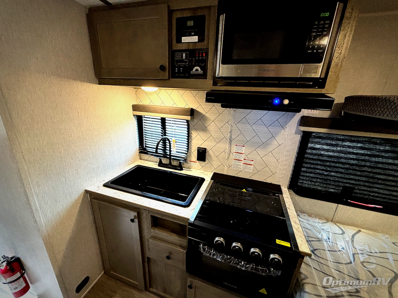 2026 Sunset Park Sun Lite 16BH Photo 11