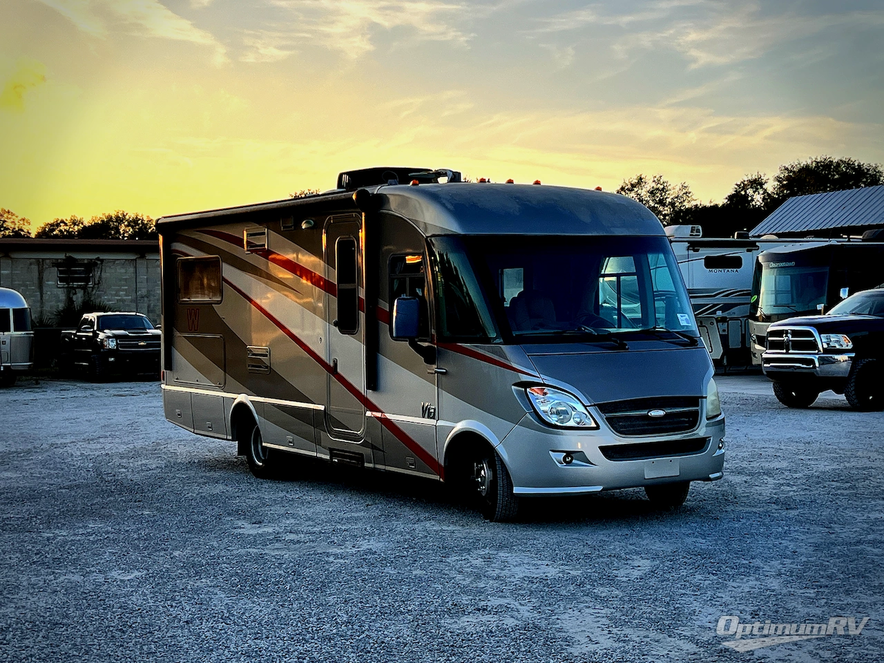 2010 Winnebago Via 25T Photo 1