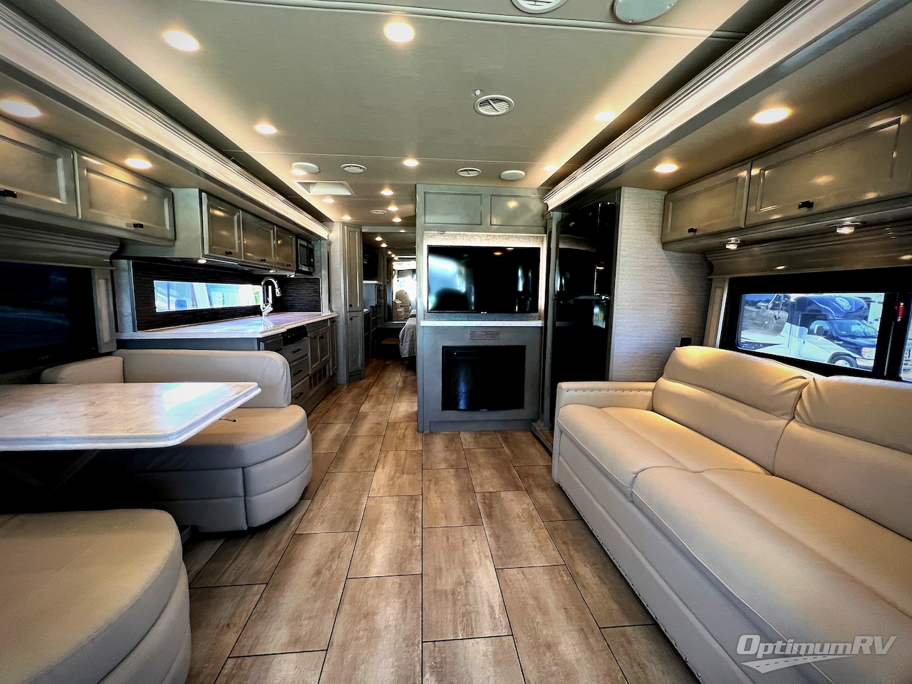 2020 Tiffin Allegro Breeze 33 BR Photo 4