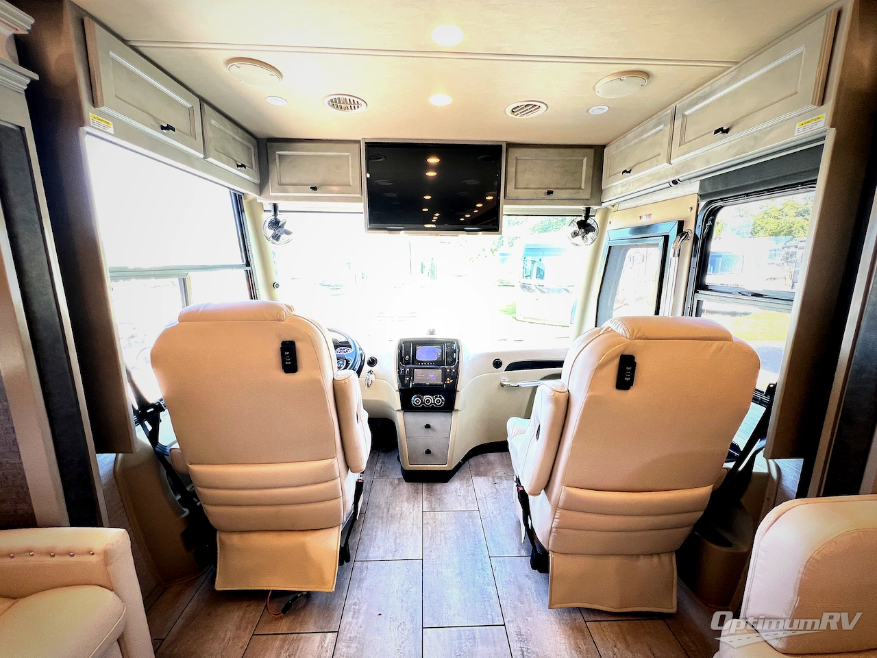 2020 Tiffin Allegro Breeze 33 BR Photo 6
