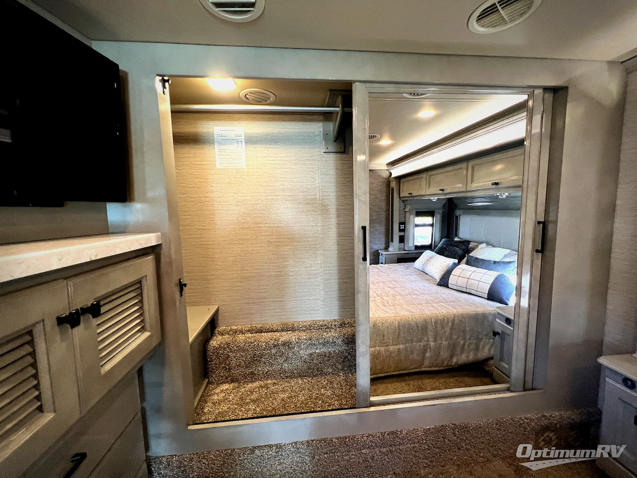 2020 Tiffin Allegro Breeze 33 BR Photo 19