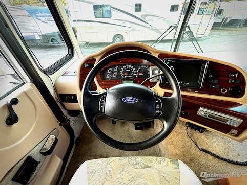 2004 Forest River Georgetown 346DS RV Photo 4