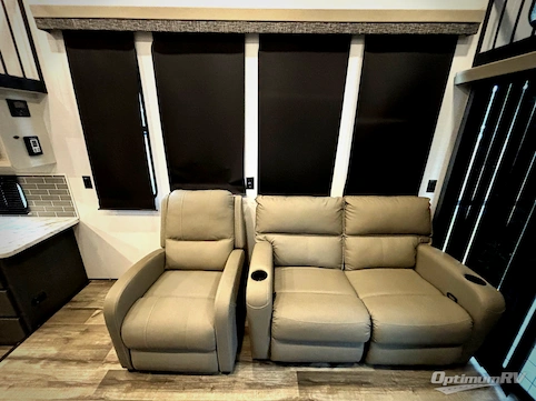 2024 Dutchmen Aspen Trail Loft 260THLOFT RV Photo 4