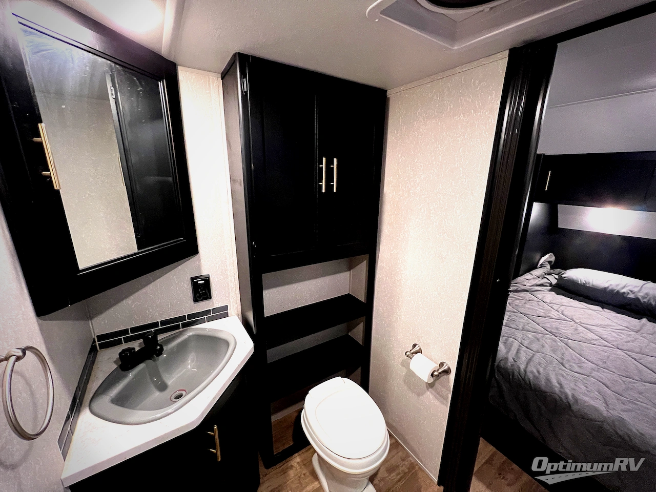 2021 Forest River Cherokee Grey Wolf 23MK Photo 22