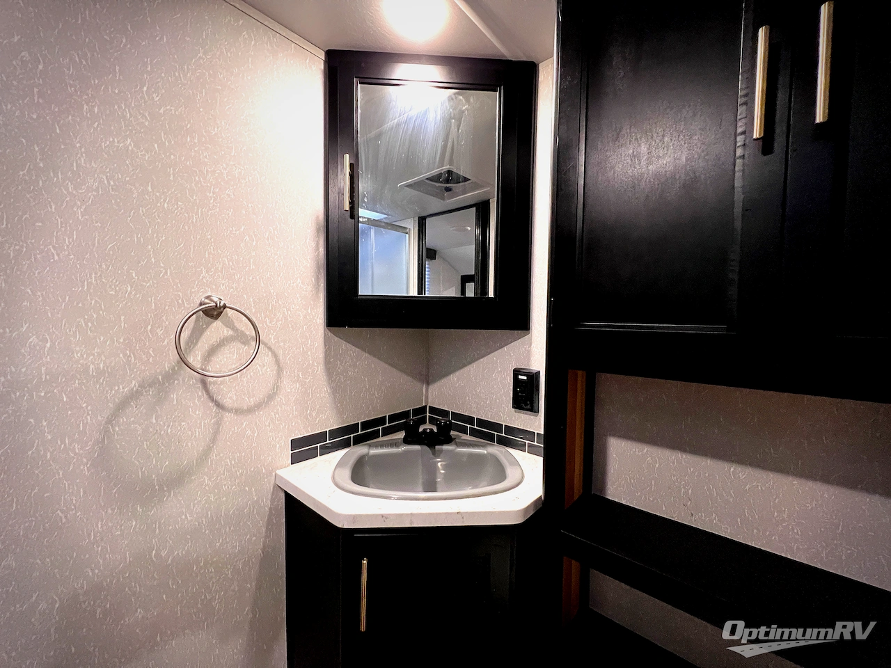 2021 Forest River Cherokee Grey Wolf 23MK Photo 23