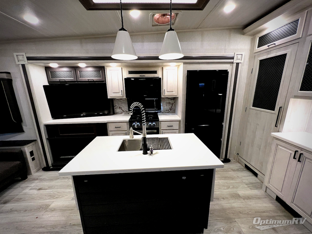 2023 East To West Ahara 325RL Photo 15