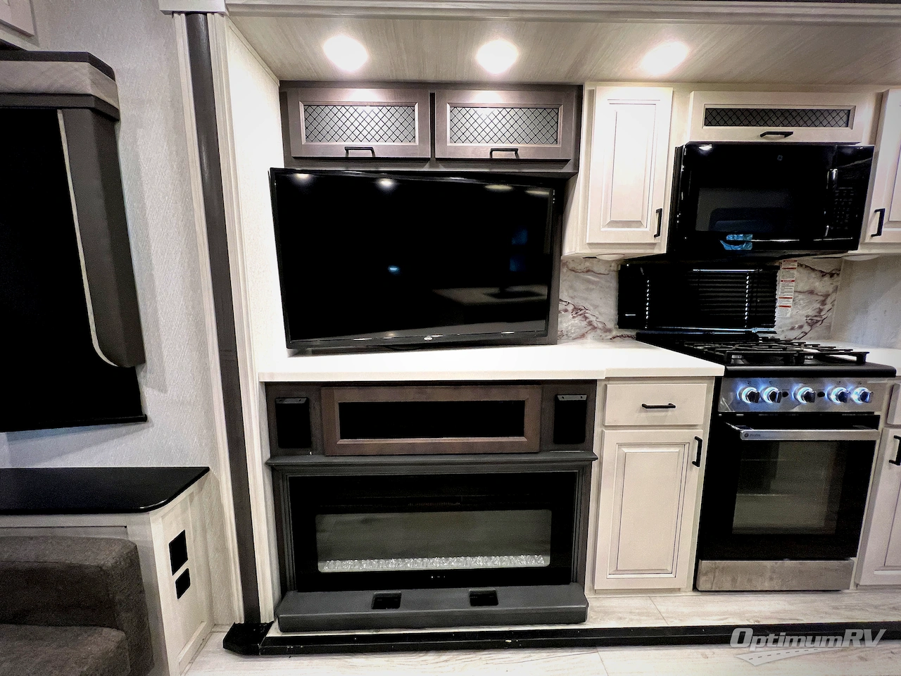 2023 East To West Ahara 325RL Photo 12