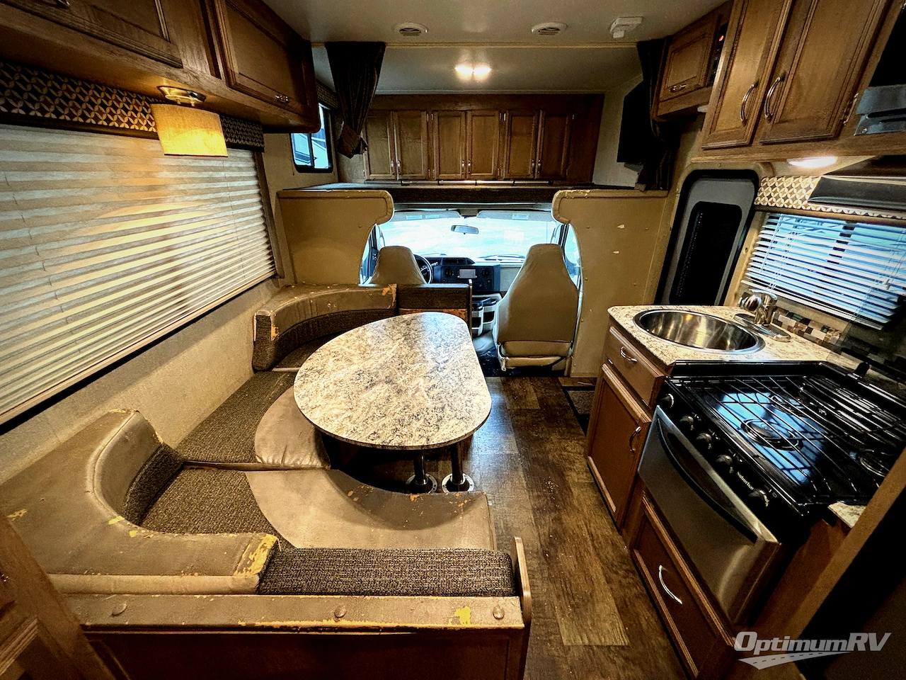 2017 Gulf Stream Conquest Class C 6237 Photo 6