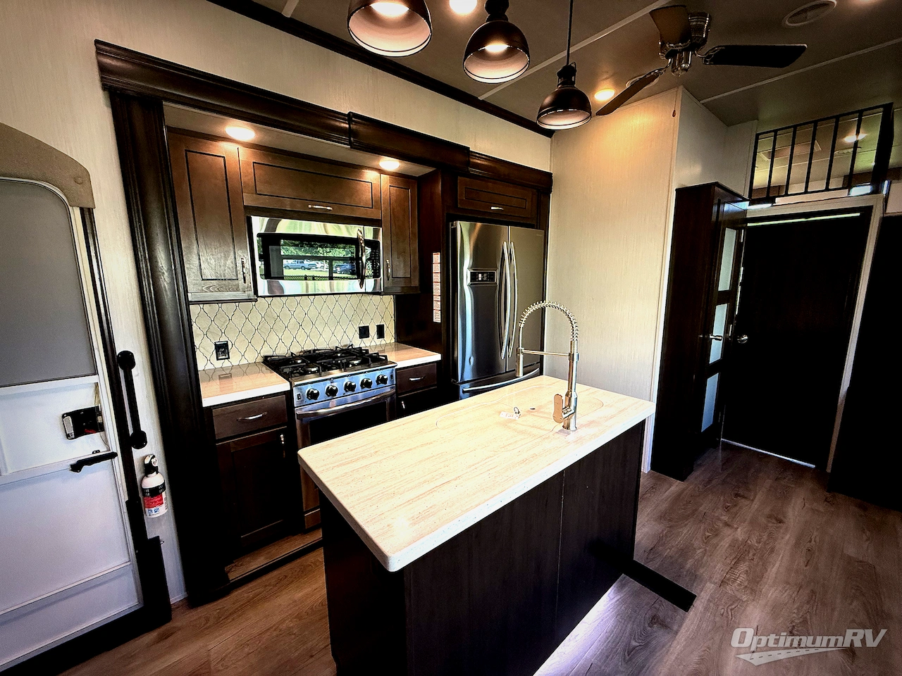 2021 Forest River Cedar Creek Silverback 35LFT Photo 6