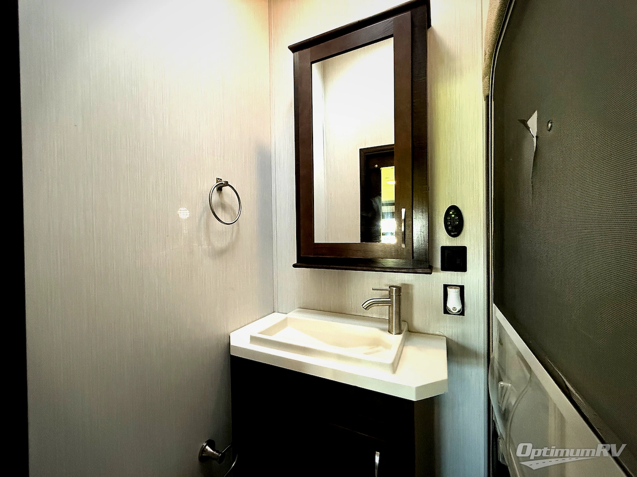 2021 Forest River Cedar Creek Silverback 35LFT Photo 14