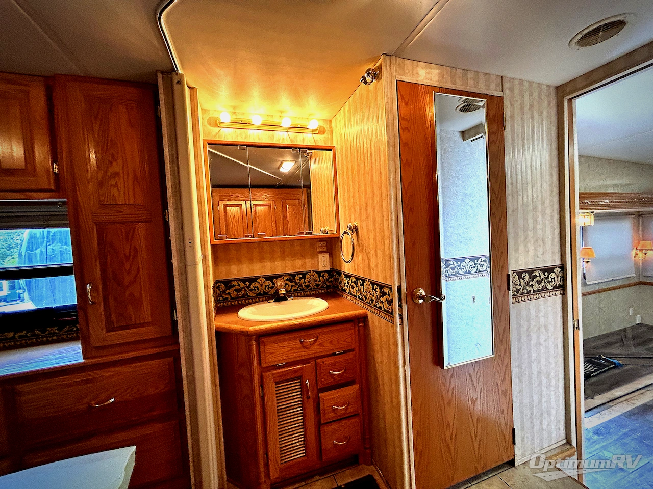 2005 Newmar Mountain Aire 36BSKS Photo 12
