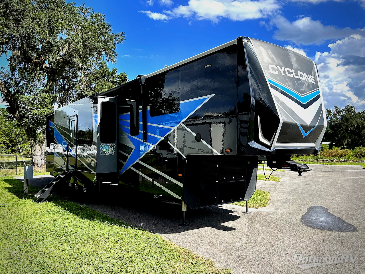 2024 Heartland Cyclone 4006 Photo 1