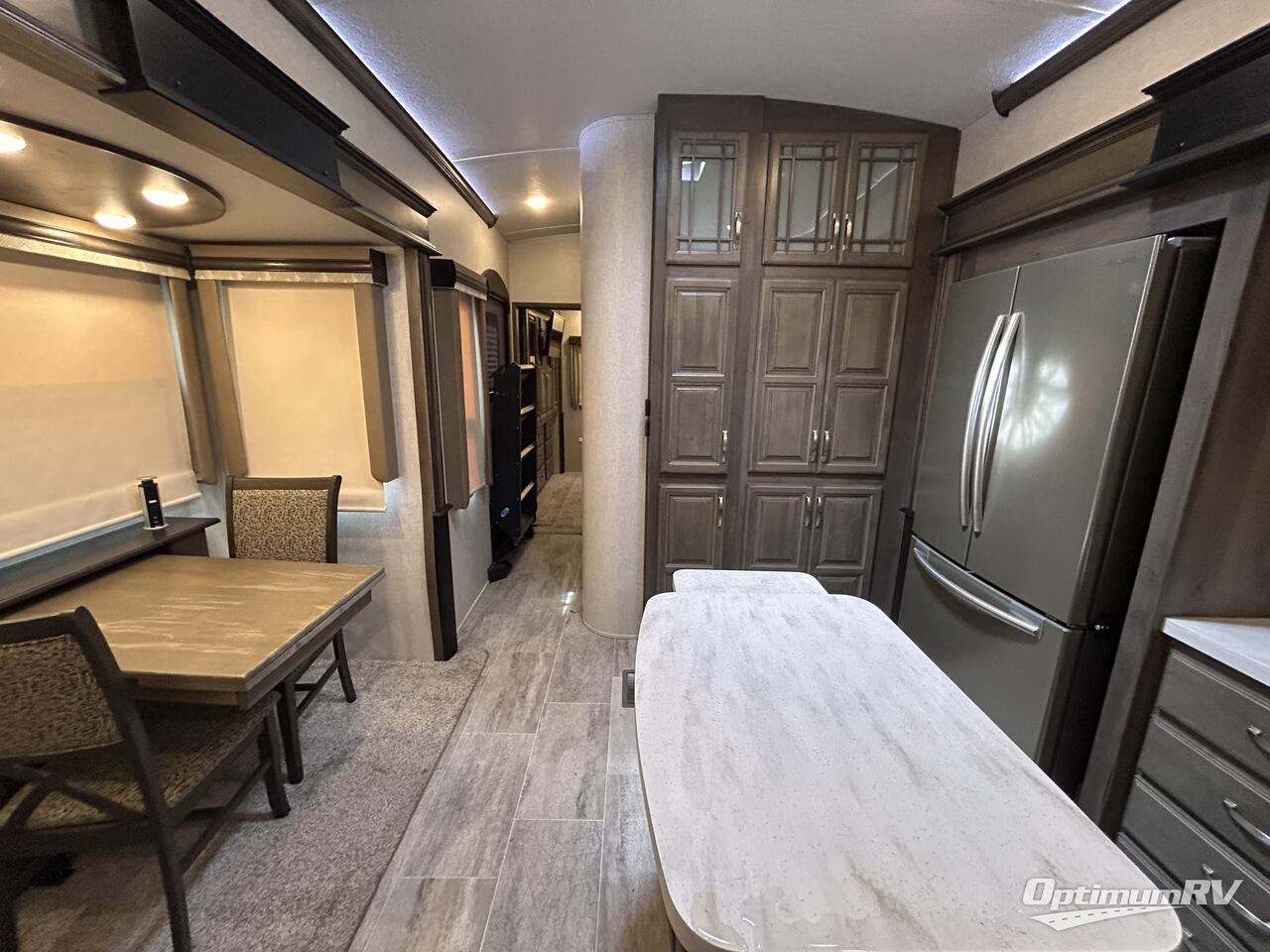 2018 Keystone Montana 3731FL Photo 2