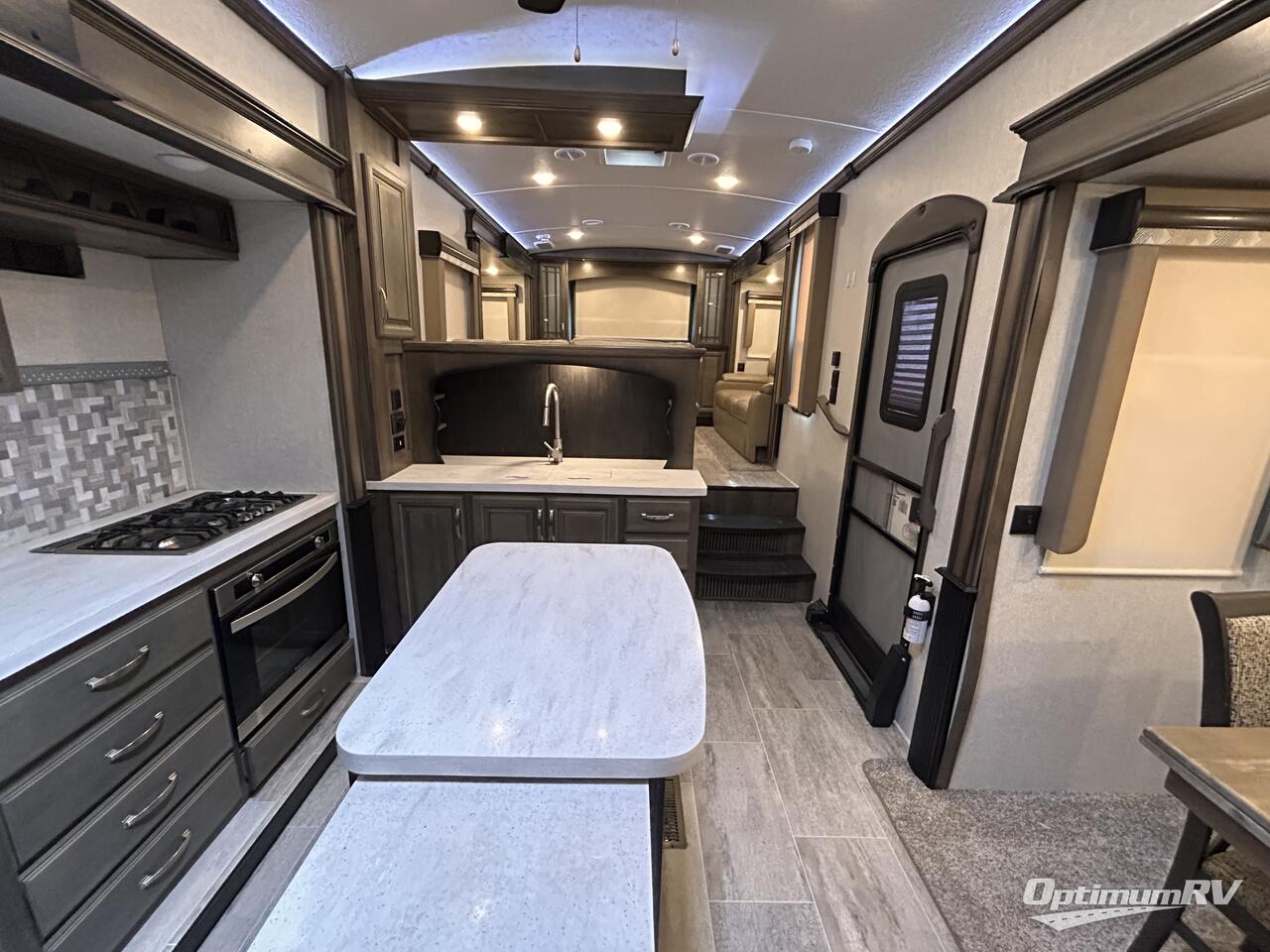 2018 Keystone Montana 3731FL Photo 3