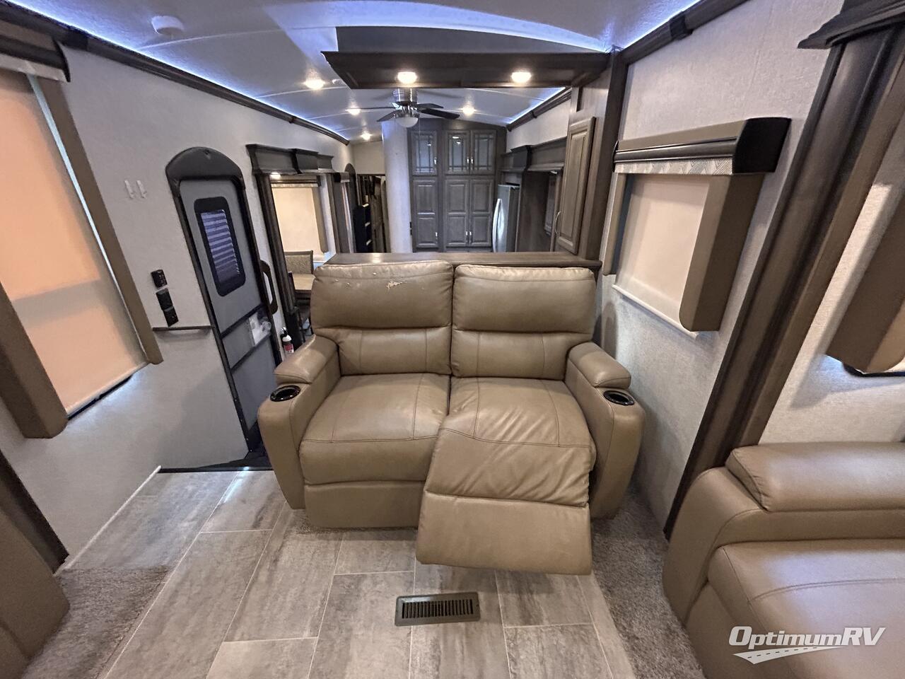 2018 Keystone Montana 3731FL Photo 10