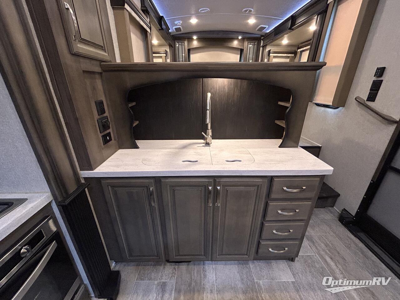 2018 Keystone Montana 3731FL Photo 11