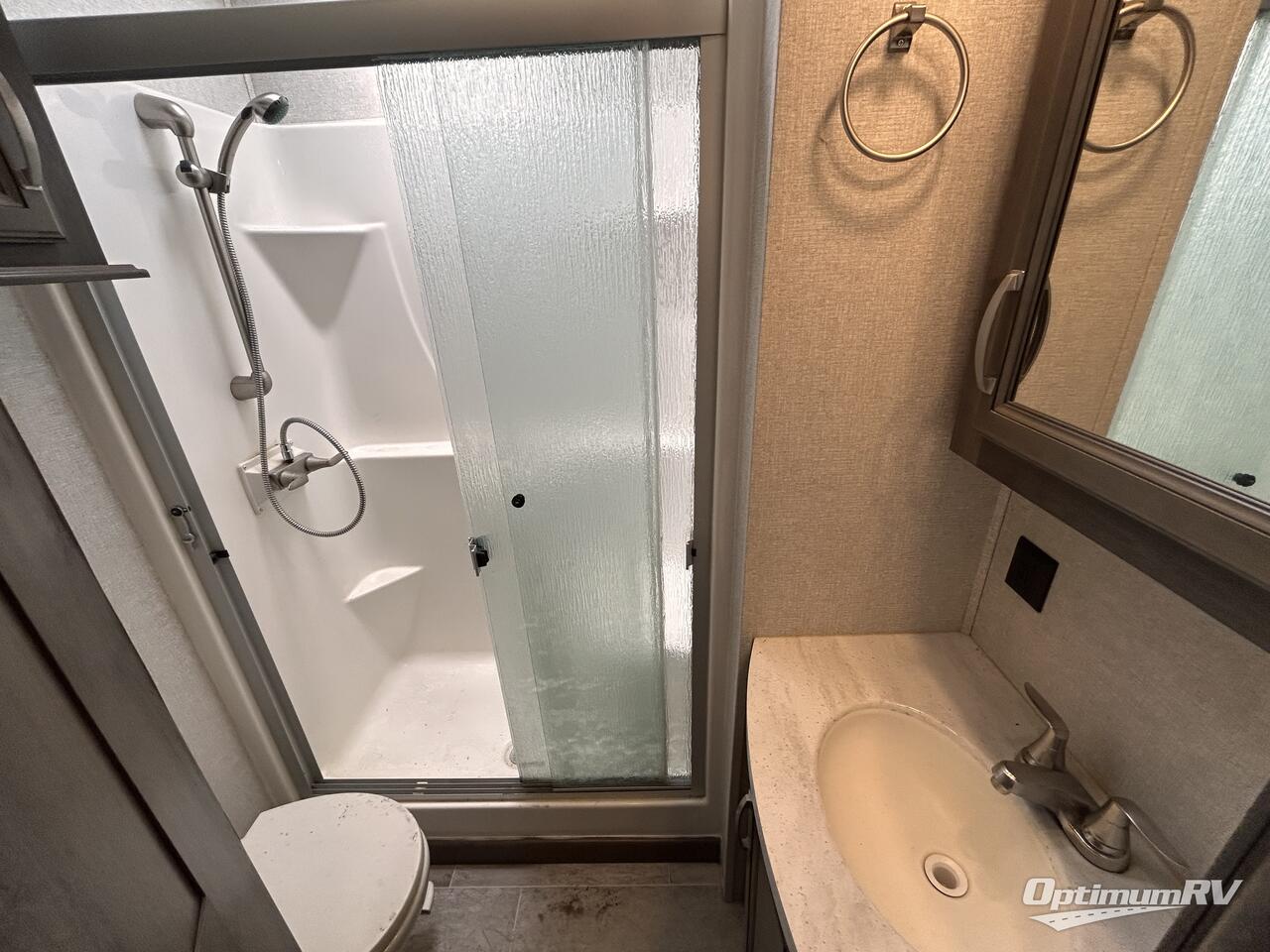 2018 Keystone Montana 3731FL Photo 14