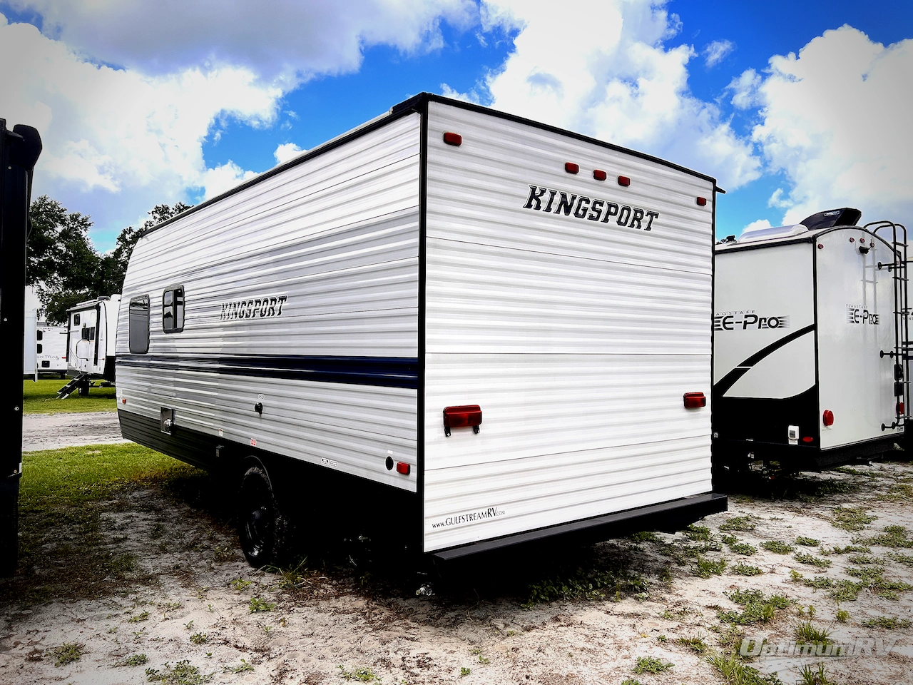 2022 Gulf Stream Kingsport Super Lite 197BH Photo 2