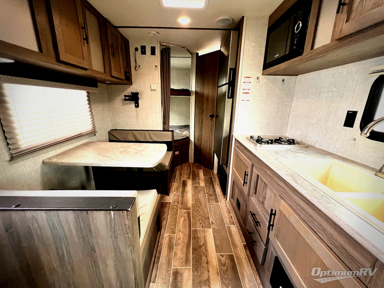 2022 Gulf Stream Kingsport Super Lite 197BH Photo 4