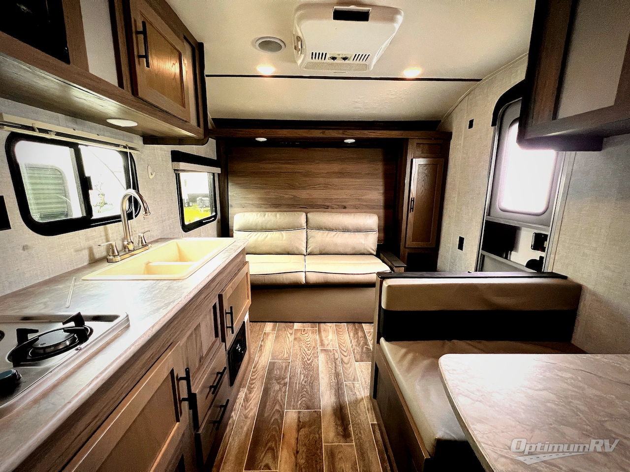 2022 Gulf Stream Kingsport Super Lite 197BH Photo 5
