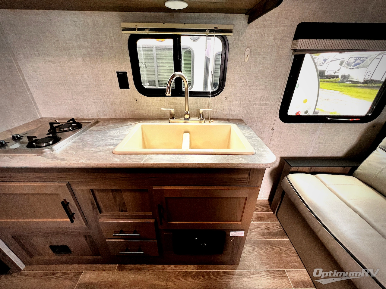 2022 Gulf Stream Kingsport Super Lite 197BH Photo 9