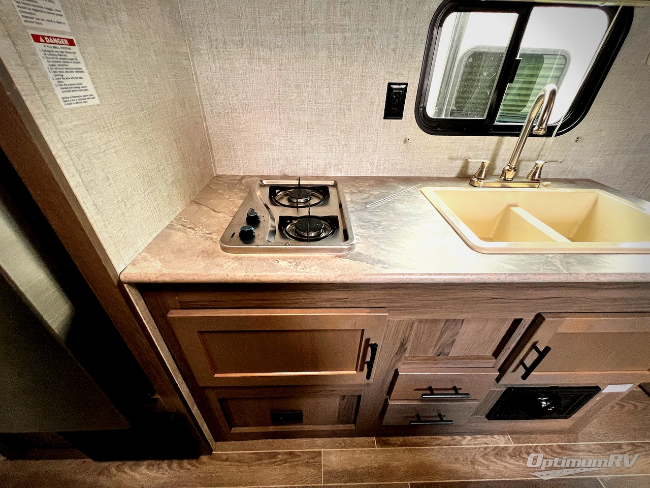 2022 Gulf Stream Kingsport Super Lite 197BH Photo 10