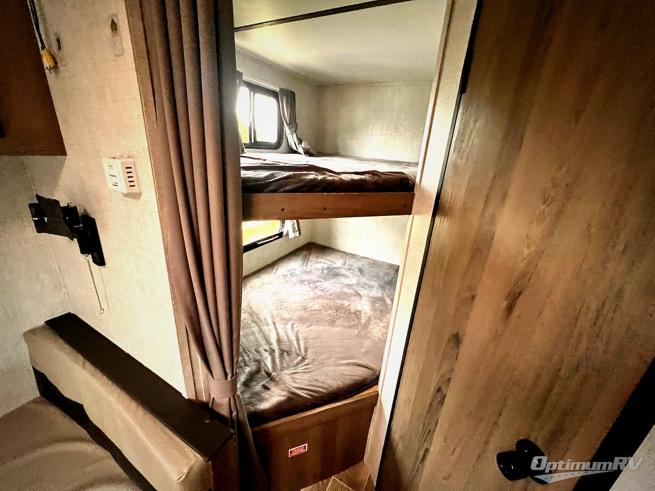 2022 Gulf Stream Kingsport Super Lite 197BH Photo 13