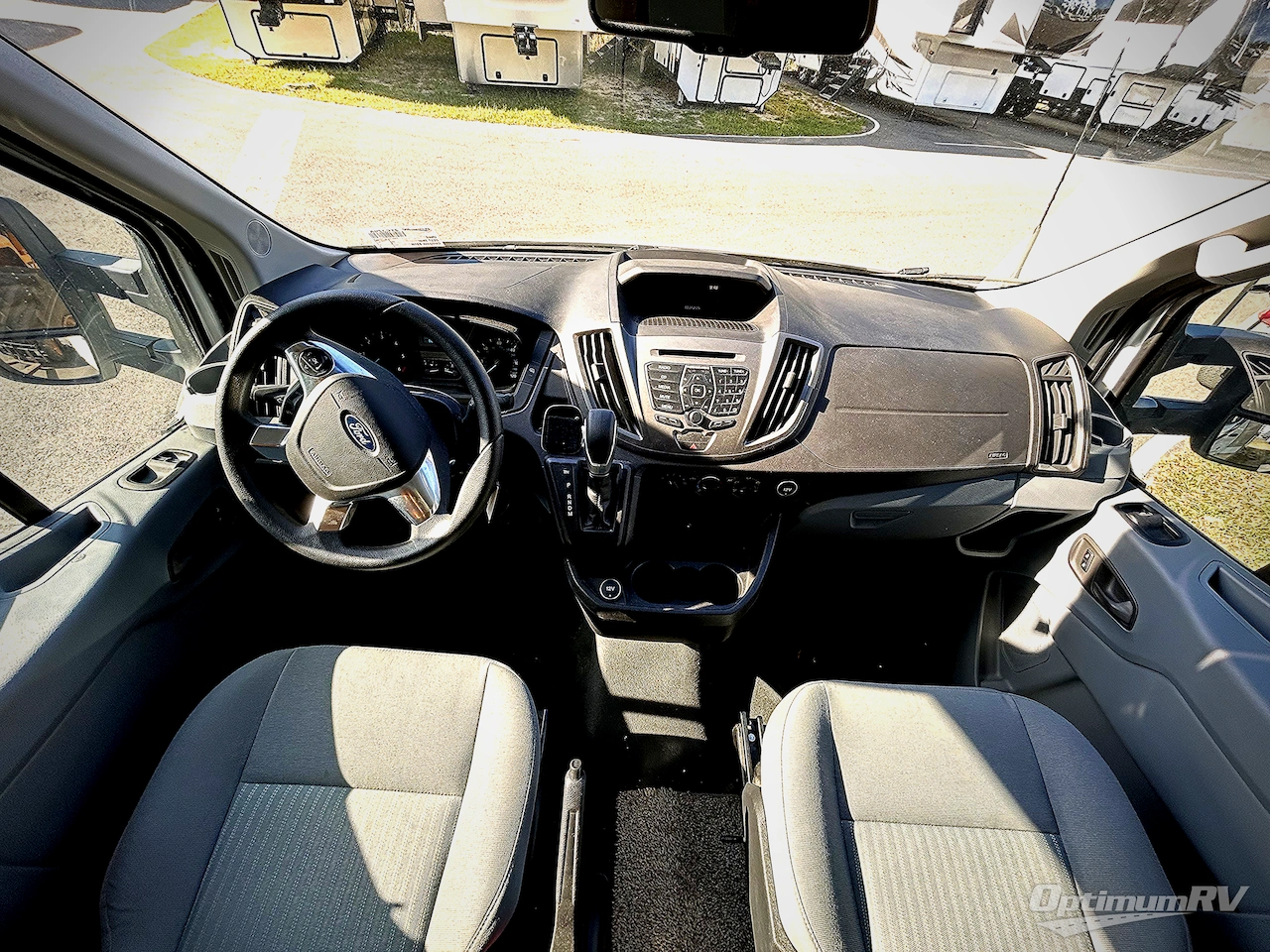 2017 Thor Compass 23TR Photo 3