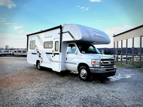 New 2026 Thor Chateau 25Z Featured Photo