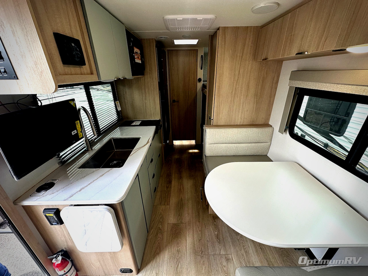 2025 Winnebago Micro Minnie 1800BH Photo 6