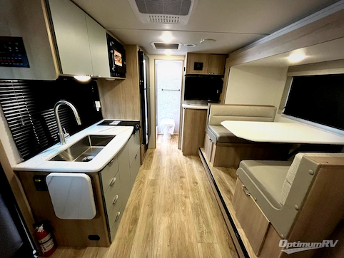 2025 Winnebago Micro Minnie 2108FBS RV Photo 2