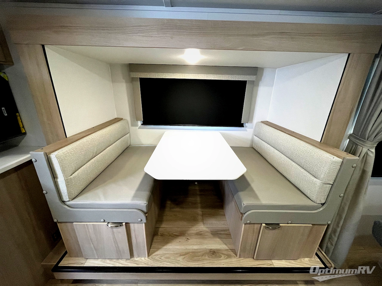 2025 Winnebago Micro Minnie 2108FBS Photo 8