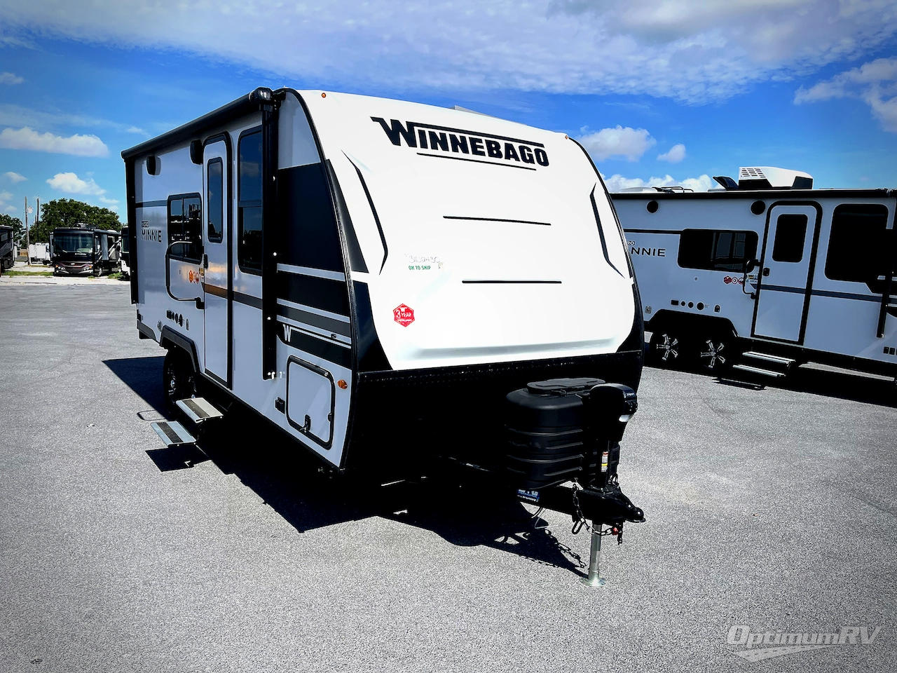 2025 Winnebago Micro Minnie 2108FBS Photo 1