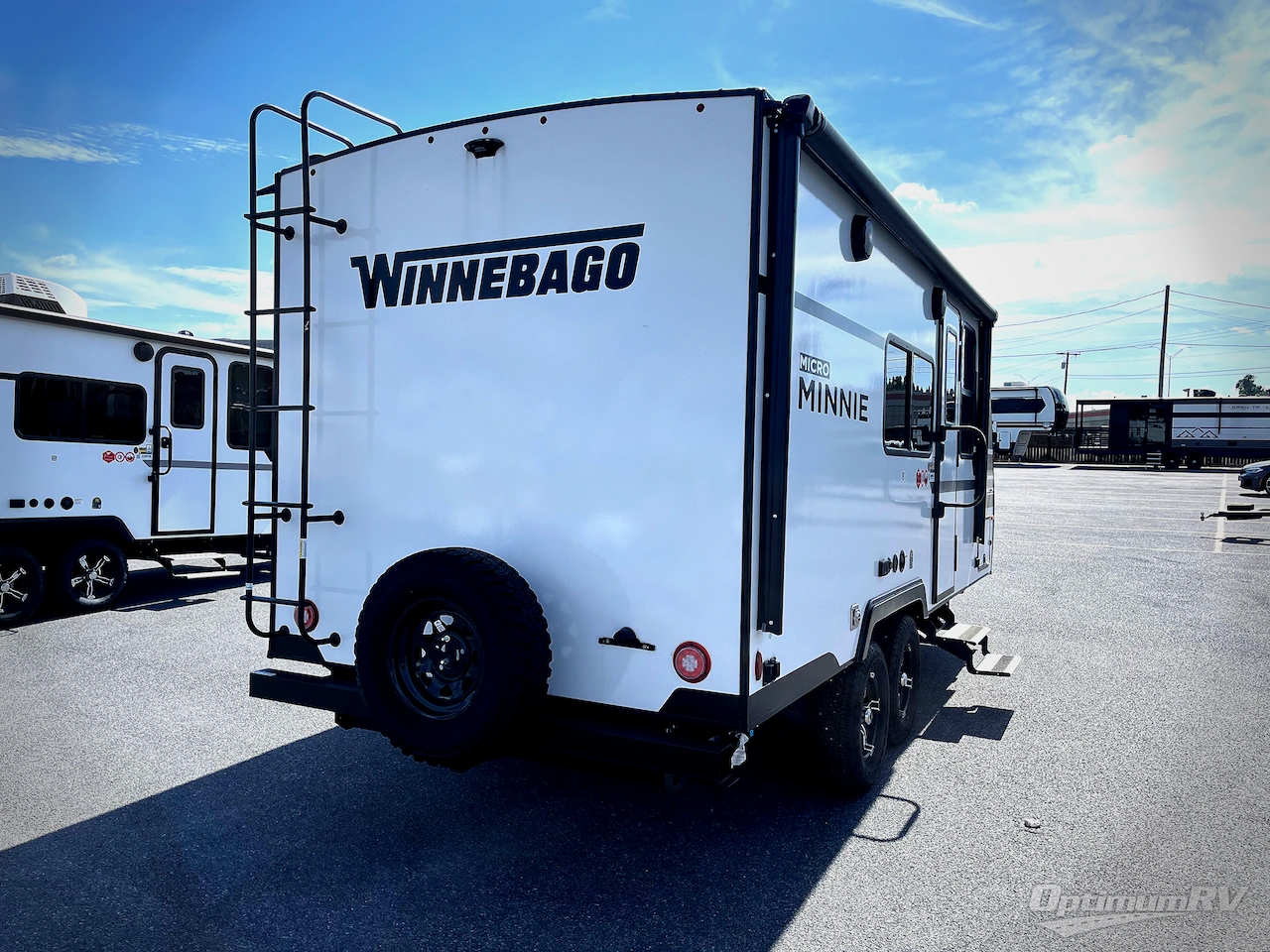 2025 Winnebago Micro Minnie 2108FBS Photo 2