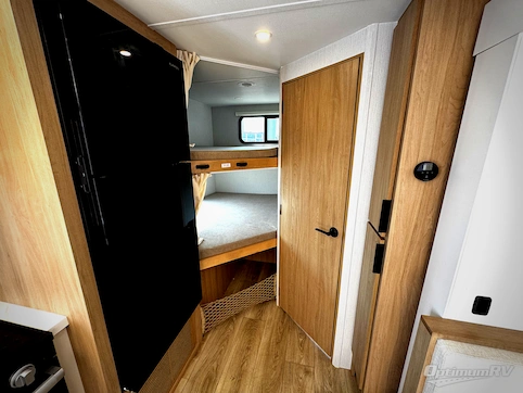 2026 Winnebago Thrive 22MBH RV Photo 4