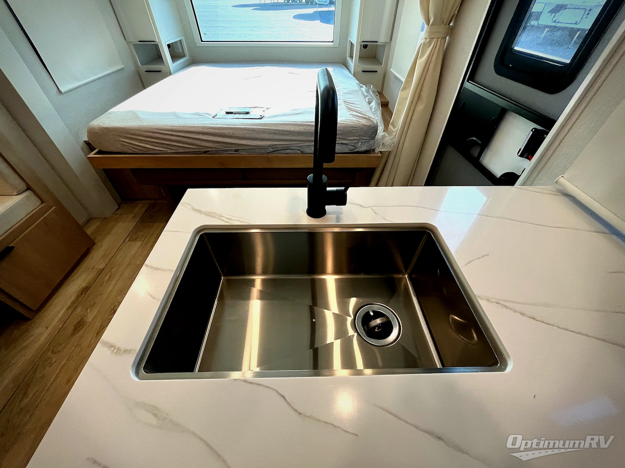 2026 Winnebago Thrive 22MBH Photo 11