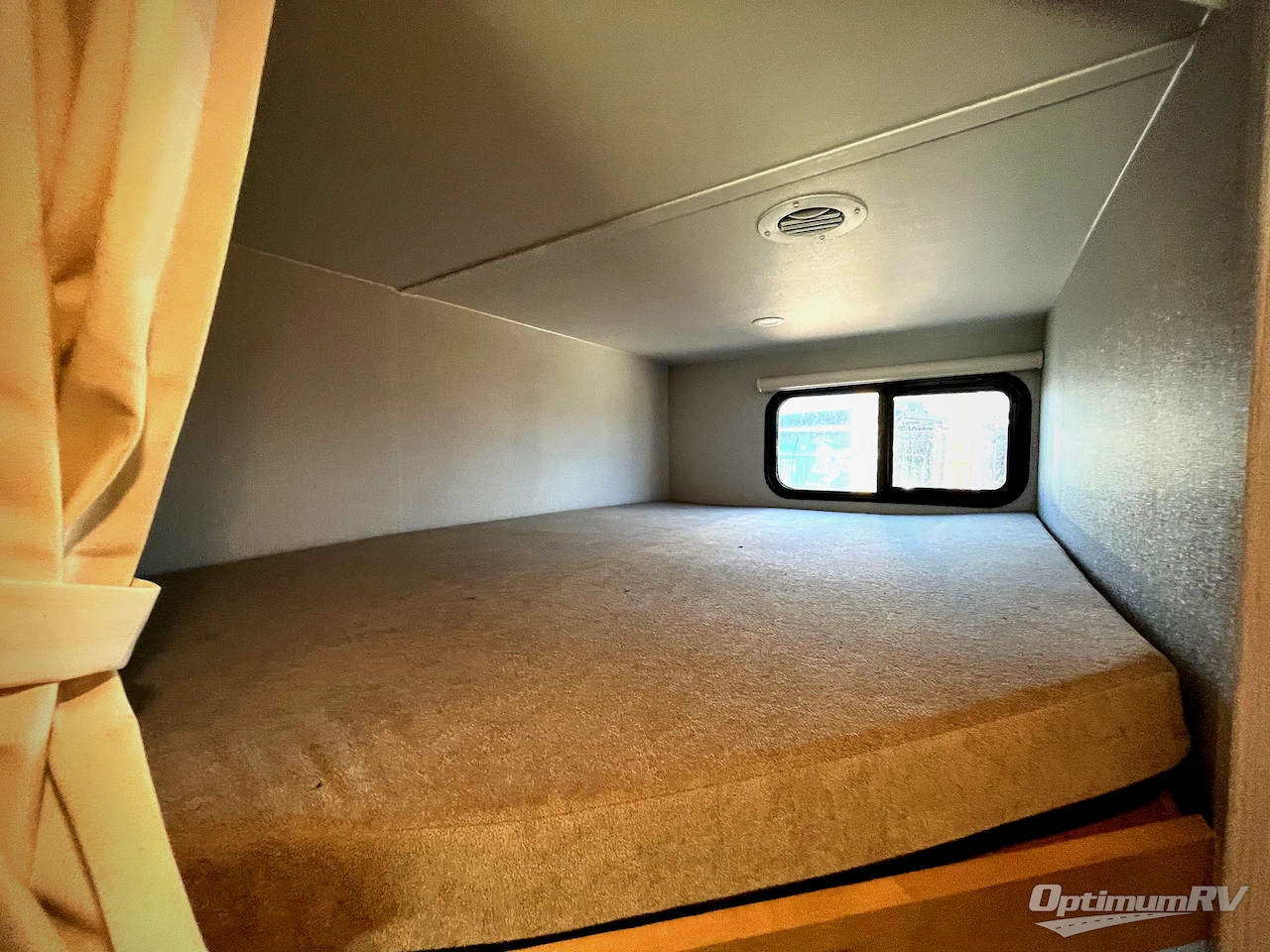 2026 Winnebago Thrive 22MBH Photo 16