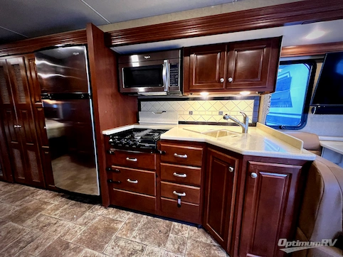 2014 Thor Palazzo 33 2 RV Photo 2